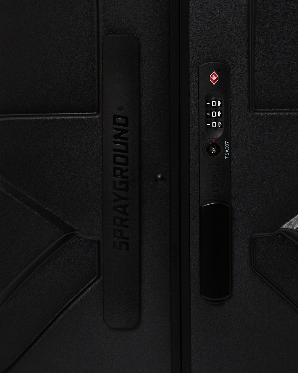 REALITY CHECK SHARKITECTURE FULL-SIZE JETBLACK LUGGAGE (GOLD HARDWARE)